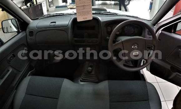 Buy Used Nissan NP 300 White Car in Butha Buthe in Butha-Buthe Buy Used Nissan NP 300 White Car in Butha Buthe in Butha-Buthe