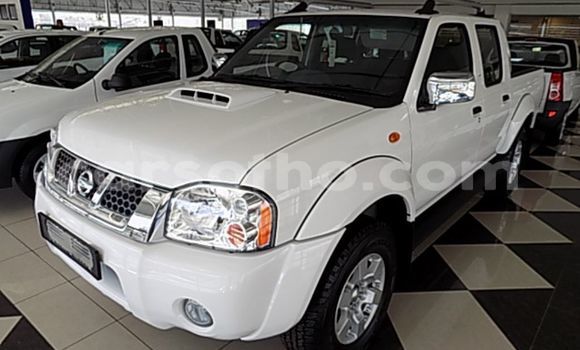 Sayi Na hannu Nissan NP 300 White Mota in Butha Buthe a Butha-Buthe Sayi Na hannu Nissan NP 300 White Mota in Butha Buthe a Butha-Buthe
