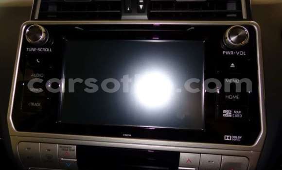 Sayi Na hannu Toyota Land Cruiser Prado White Mota in Butha–Buthe a Thaba-Tseka Sayi Na hannu Toyota Land Cruiser Prado White Mota in Butha–Buthe a Thaba-Tseka