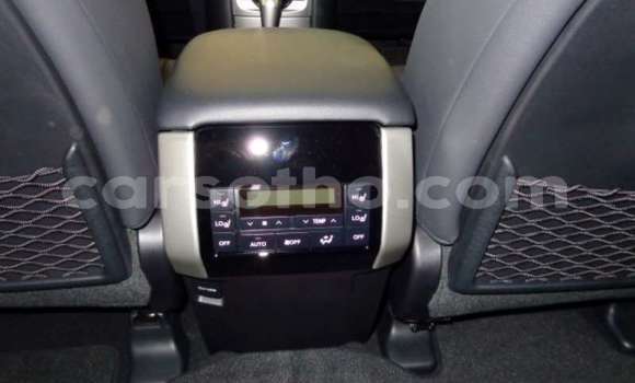 Sayi Na hannu Toyota Land Cruiser Prado White Mota in Butha–Buthe a Thaba-Tseka Sayi Na hannu Toyota Land Cruiser Prado White Mota in Butha–Buthe a Thaba-Tseka