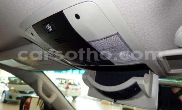 Sayi Na hannu Toyota Land Cruiser Prado White Mota in Butha–Buthe a Thaba-Tseka Sayi Na hannu Toyota Land Cruiser Prado White Mota in Butha–Buthe a Thaba-Tseka