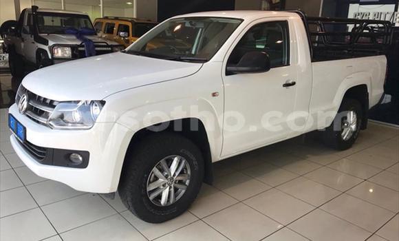 Sayi Na hannu Volkswagen Amarok White Mota in Butha Buthe a Butha-Buthe Sayi Na hannu Volkswagen Amarok White Mota in Butha Buthe a Butha-Buthe