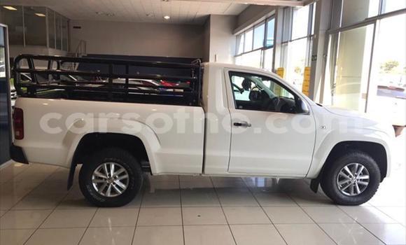 Sayi Na hannu Volkswagen Amarok White Mota in Butha Buthe a Butha-Buthe Sayi Na hannu Volkswagen Amarok White Mota in Butha Buthe a Butha-Buthe