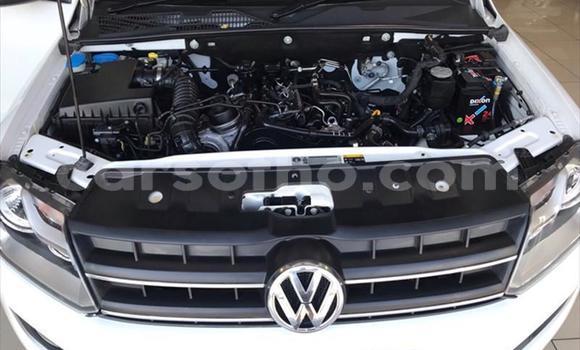 Sayi Na hannu Volkswagen Amarok White Mota in Butha Buthe a Butha-Buthe Sayi Na hannu Volkswagen Amarok White Mota in Butha Buthe a Butha-Buthe
