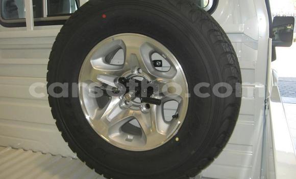 Sayi Na hannu Toyota Land Cruiser White Mota in Butha–Buthe a Thaba-Tseka Sayi Na hannu Toyota Land Cruiser White Mota in Butha–Buthe a Thaba-Tseka