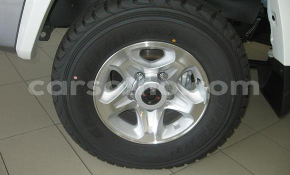 Sayi Na hannu Toyota Land Cruiser White Mota in Butha–Buthe a Thaba-Tseka Sayi Na hannu Toyota Land Cruiser White Mota in Butha–Buthe a Thaba-Tseka