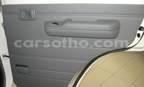 Sayi Na hannu Toyota Land Cruiser White Mota in Butha–Buthe a Thaba-Tseka Sayi Na hannu Toyota Land Cruiser White Mota in Butha–Buthe a Thaba-Tseka