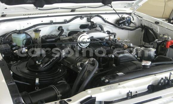 Sayi Na hannu Toyota Land Cruiser White Mota in Butha–Buthe a Thaba-Tseka Sayi Na hannu Toyota Land Cruiser White Mota in Butha–Buthe a Thaba-Tseka