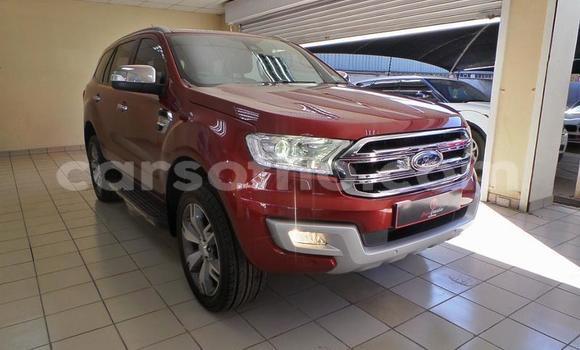 Sayi Na hannu Ford Everest Red Mota in Butha–Buthe a Thaba-Tseka Sayi Na hannu Ford Everest Red Mota in Butha–Buthe a Thaba-Tseka