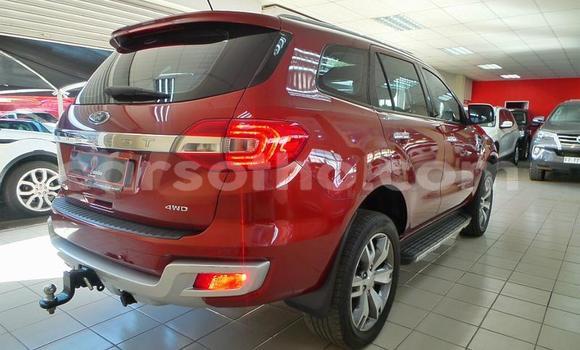 Sayi Na hannu Ford Everest Red Mota in Butha–Buthe a Thaba-Tseka Sayi Na hannu Ford Everest Red Mota in Butha–Buthe a Thaba-Tseka