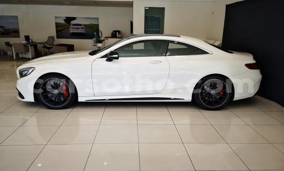 Sayi Na hannu Mercedes-Benz G-klasse AMG White Mota in Butha–Buthe a Thaba-Tseka Sayi Na hannu Mercedes-Benz G-klasse AMG White Mota in Butha–Buthe a Thaba-Tseka