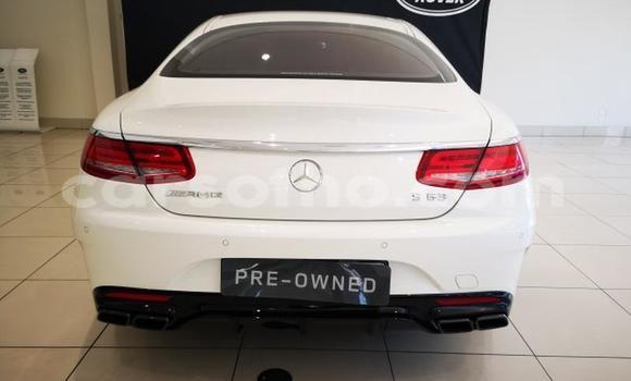 Sayi Na hannu Mercedes-Benz G-klasse AMG White Mota in Butha–Buthe a Thaba-Tseka Sayi Na hannu Mercedes-Benz G-klasse AMG White Mota in Butha–Buthe a Thaba-Tseka