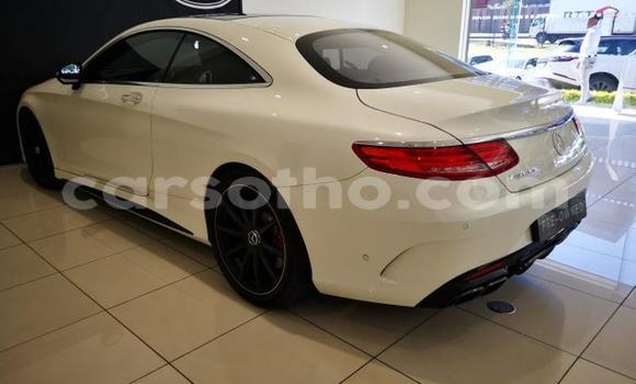 Sayi Na hannu Mercedes-Benz G-klasse AMG White Mota in Butha–Buthe a Thaba-Tseka Sayi Na hannu Mercedes-Benz G-klasse AMG White Mota in Butha–Buthe a Thaba-Tseka