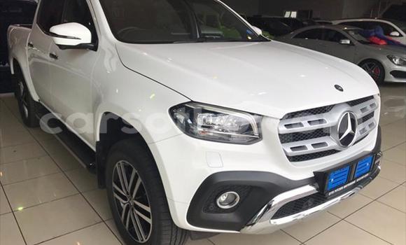 Sayi Na hannu Mercedes-Benz X-klasse Concept Silver Mota in Butha–Buthe a Thaba-Tseka Sayi Na hannu Mercedes-Benz X-klasse Concept Silver Mota in Butha–Buthe a Thaba-Tseka