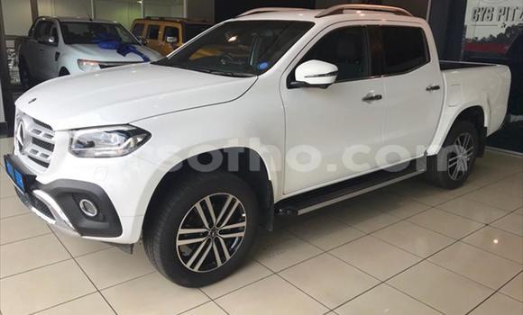 Sayi Na hannu Mercedes-Benz X-klasse Concept Silver Mota in Butha–Buthe a Thaba-Tseka Sayi Na hannu Mercedes-Benz X-klasse Concept Silver Mota in Butha–Buthe a Thaba-Tseka