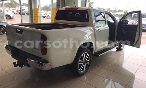 Sayi Na hannu Mercedes-Benz X-klasse Concept Silver Mota in Butha–Buthe a Thaba-Tseka Sayi Na hannu Mercedes-Benz X-klasse Concept Silver Mota in Butha–Buthe a Thaba-Tseka