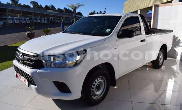 Buy Used Toyota Hilux White Car in Butha–Buthe in Thaba-Tseka Buy Used Toyota Hilux White Car in Butha–Buthe in Thaba-Tseka
