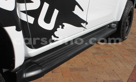 Buy Used Isuzu D–MAX White Car in Maseru in Maseru Buy Used Isuzu D–MAX White Car in Maseru in Maseru