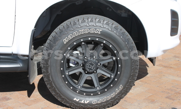 Buy Used Isuzu D–MAX White Car in Maseru in Maseru Buy Used Isuzu D–MAX White Car in Maseru in Maseru