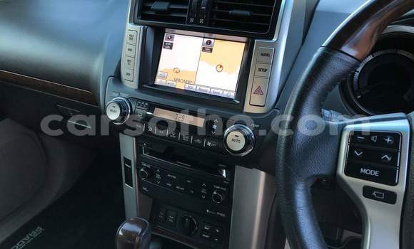 Acheter Occasion Voiture Toyota Land Cruiser Prado Blanc à Butha–Buthe, Thaba-Tseka Acheter Occasion Voiture Toyota Land Cruiser Prado Blanc à Butha–Buthe, Thaba-Tseka