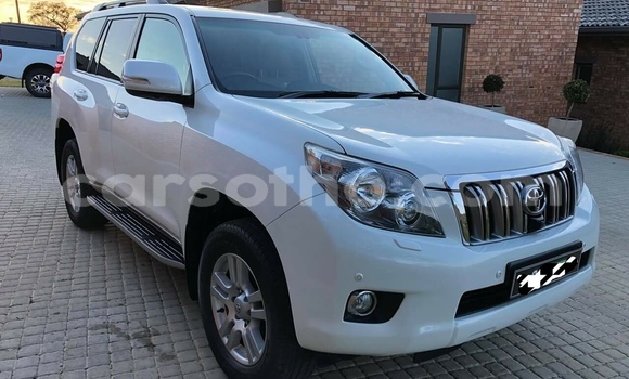 Acheter Occasion Voiture Toyota Land Cruiser Prado Blanc à Butha–Buthe, Thaba-Tseka Acheter Occasion Voiture Toyota Land Cruiser Prado Blanc à Butha–Buthe, Thaba-Tseka