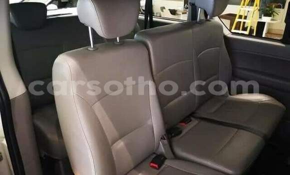 Acheter Occasion Voiture Hyundai H1 Blanc à Hlotse, Leribe Acheter Occasion Voiture Hyundai H1 Blanc à Hlotse, Leribe