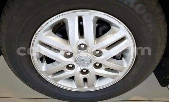 Acheter Occasion Voiture Hyundai H1 Blanc à Hlotse, Leribe Acheter Occasion Voiture Hyundai H1 Blanc à Hlotse, Leribe