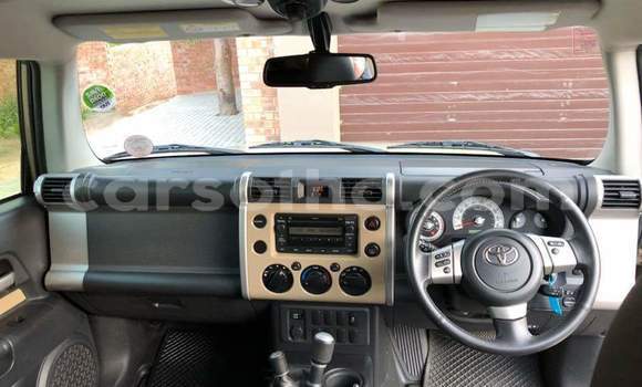 Buy Used Toyota FJ Cruiser Brown Car in Maseru in Maseru Buy Used Toyota FJ Cruiser Brown Car in Maseru in Maseru