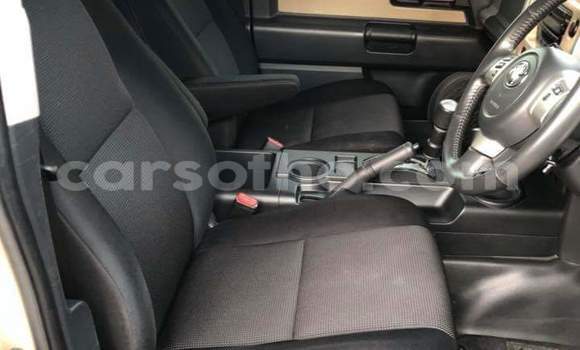 Buy Used Toyota FJ Cruiser Brown Car in Maseru in Maseru Buy Used Toyota FJ Cruiser Brown Car in Maseru in Maseru