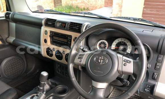 Buy Used Toyota FJ Cruiser Brown Car in Maseru in Maseru Buy Used Toyota FJ Cruiser Brown Car in Maseru in Maseru