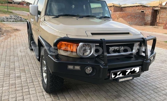 Buy Used Toyota FJ Cruiser Brown Car in Maseru in Maseru Buy Used Toyota FJ Cruiser Brown Car in Maseru in Maseru