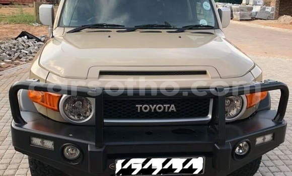 Buy Used Toyota FJ Cruiser Brown Car in Maseru in Maseru Buy Used Toyota FJ Cruiser Brown Car in Maseru in Maseru