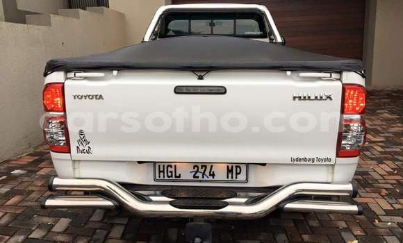 Buy Used Toyota Hilux White Car in Mohale's Hoek in Mohale's Hoek Buy Used Toyota Hilux White Car in Mohale's Hoek in Mohale's Hoek