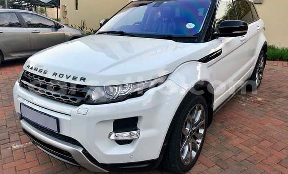 Acheter Occasion Voiture Land Rover Range Rover Evoque Blanc à Maseru, Maseru Acheter Occasion Voiture Land Rover Range Rover Evoque Blanc à Maseru, Maseru