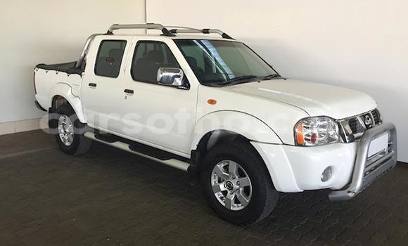 Acheter Occasion Voiture Nissan NP 300 Blanc à Maputsoe, Leribe Acheter Occasion Voiture Nissan NP 300 Blanc à Maputsoe, Leribe