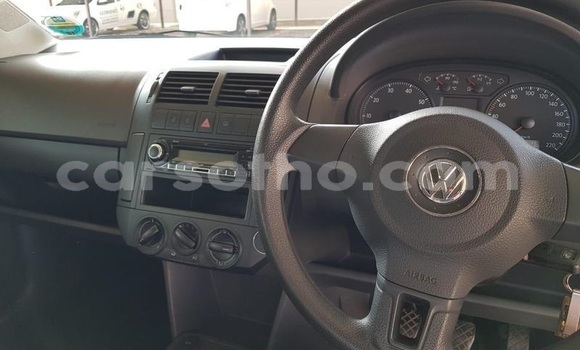 Sayi Na hannu Volkswagen Polo Silver Mota in Maseru a Maseru Sayi Na hannu Volkswagen Polo Silver Mota in Maseru a Maseru