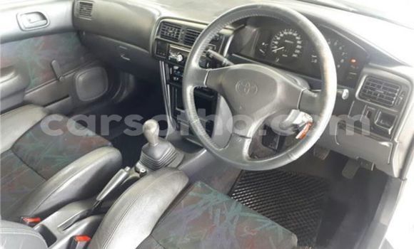 Sayi Na hannu Toyota Corolla White Mota in Butha–Buthe a Thaba-Tseka Sayi Na hannu Toyota Corolla White Mota in Butha–Buthe a Thaba-Tseka