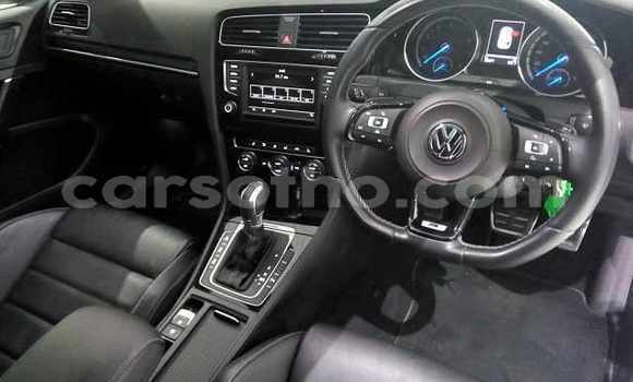 اشتري مستعمل Volkswagen Golf R White سيارة في Maseru في Maseru اشتري مستعمل Volkswagen Golf R White سيارة في Maseru في Maseru