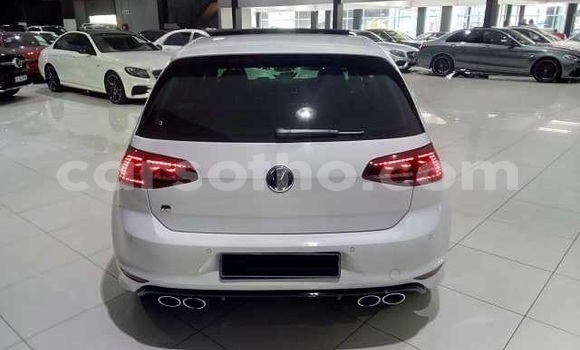 اشتري مستعمل Volkswagen Golf R White سيارة في Maseru في Maseru اشتري مستعمل Volkswagen Golf R White سيارة في Maseru في Maseru