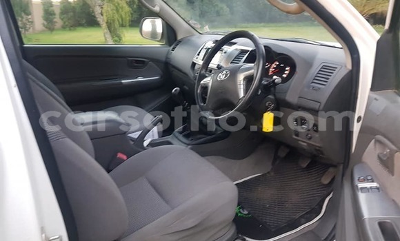 Acheter Occasion Voiture Toyota Hilux Blanc à Maseru, Maseru Acheter Occasion Voiture Toyota Hilux Blanc à Maseru, Maseru