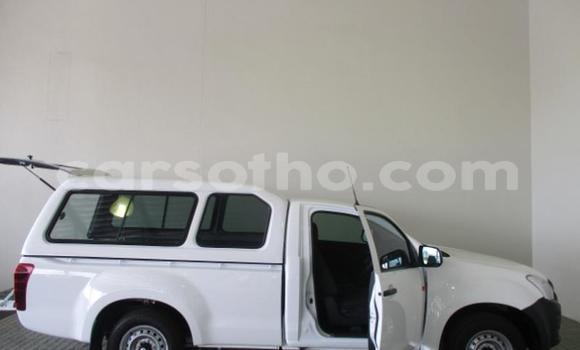 Acheter Occasion Voiture Isuzu KB Blanc à Maseru, Maseru Acheter Occasion Voiture Isuzu KB Blanc à Maseru, Maseru