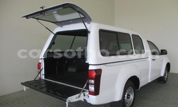 Acheter Occasion Voiture Isuzu KB Blanc à Maseru, Maseru Acheter Occasion Voiture Isuzu KB Blanc à Maseru, Maseru