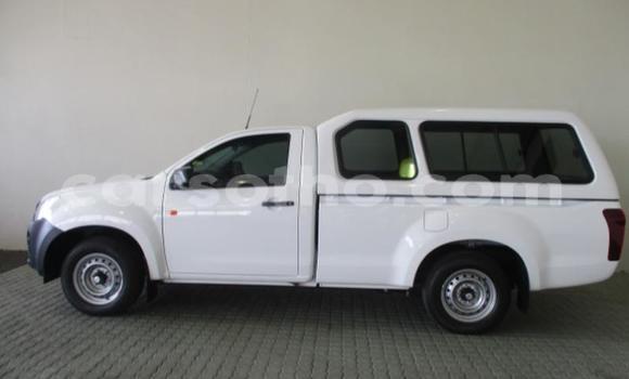 Acheter Occasion Voiture Isuzu KB Blanc à Maseru, Maseru Acheter Occasion Voiture Isuzu KB Blanc à Maseru, Maseru