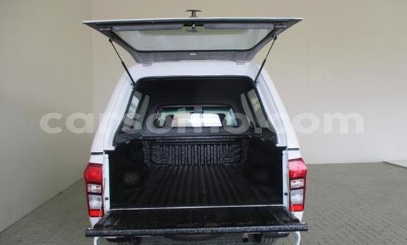 Acheter Occasion Voiture Isuzu KB Blanc à Maseru, Maseru Acheter Occasion Voiture Isuzu KB Blanc à Maseru, Maseru