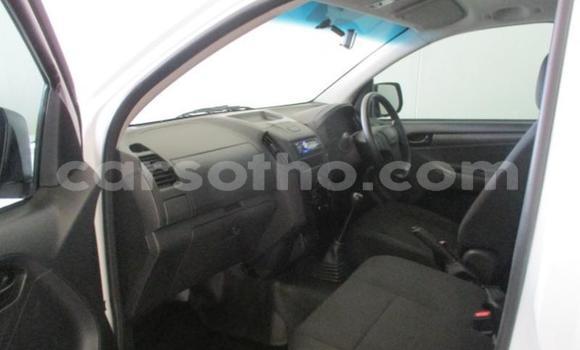 Acheter Occasion Voiture Isuzu KB Blanc à Maseru, Maseru Acheter Occasion Voiture Isuzu KB Blanc à Maseru, Maseru