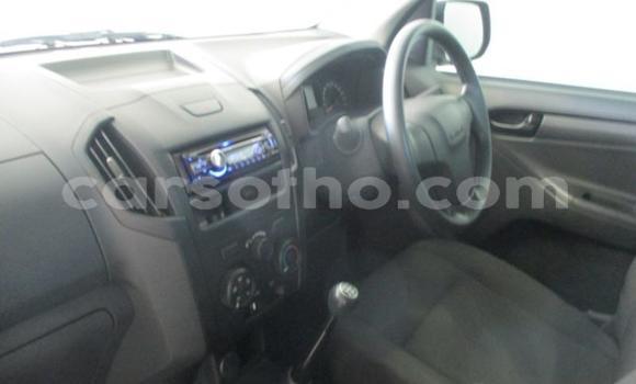 Acheter Occasion Voiture Isuzu KB Blanc à Maseru, Maseru Acheter Occasion Voiture Isuzu KB Blanc à Maseru, Maseru