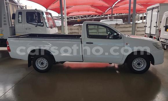 Buy Used Toyota Hilux White Car in Maseru in Maseru Buy Used Toyota Hilux White Car in Maseru in Maseru