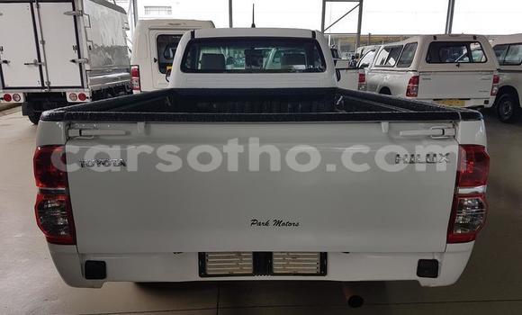 Buy Used Toyota Hilux White Car in Maseru in Maseru Buy Used Toyota Hilux White Car in Maseru in Maseru