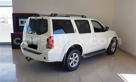اشتري مستعمل Nissan Pathfinder White سيارة في Maseru في Maseru اشتري مستعمل Nissan Pathfinder White سيارة في Maseru في Maseru