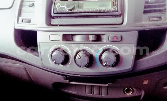 اشتري مستعمل Toyota Hilux White سيارة في Maseru في Maseru اشتري مستعمل Toyota Hilux White سيارة في Maseru في Maseru